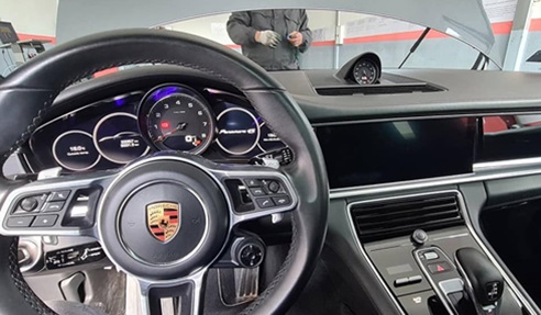 Slika utomobila enerijer